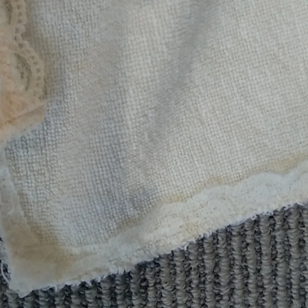 9 small decorative face or hand towels